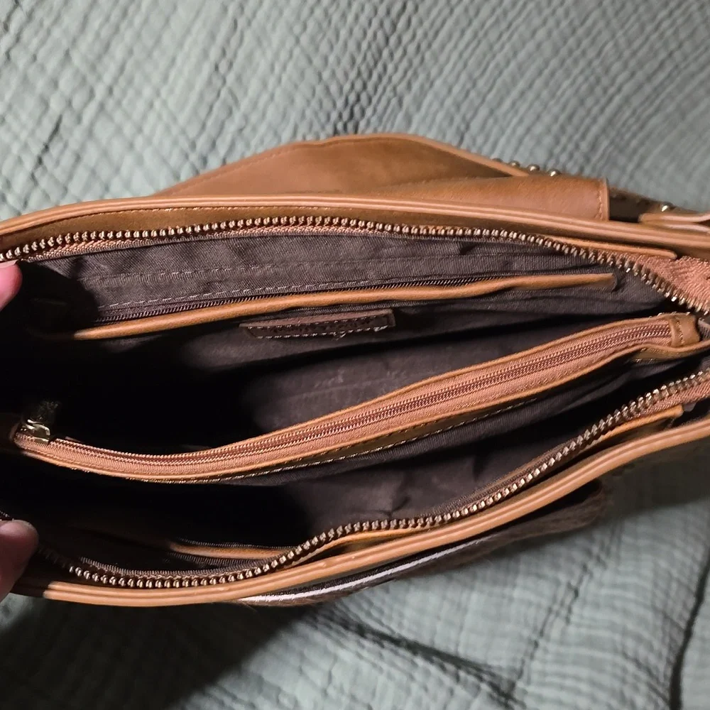 Trinity Ranch Tan Shoulder Conceal Carry Bag with Fringe Detail – NWOT - Picture 6 of 9